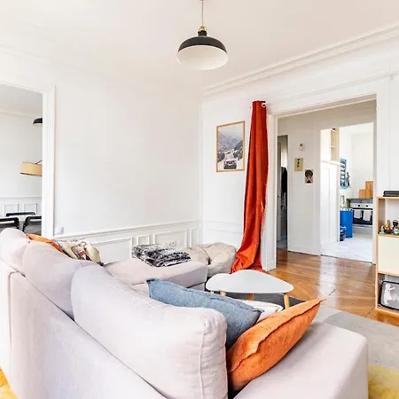 La Belle Vie A - With Balcony Apartment